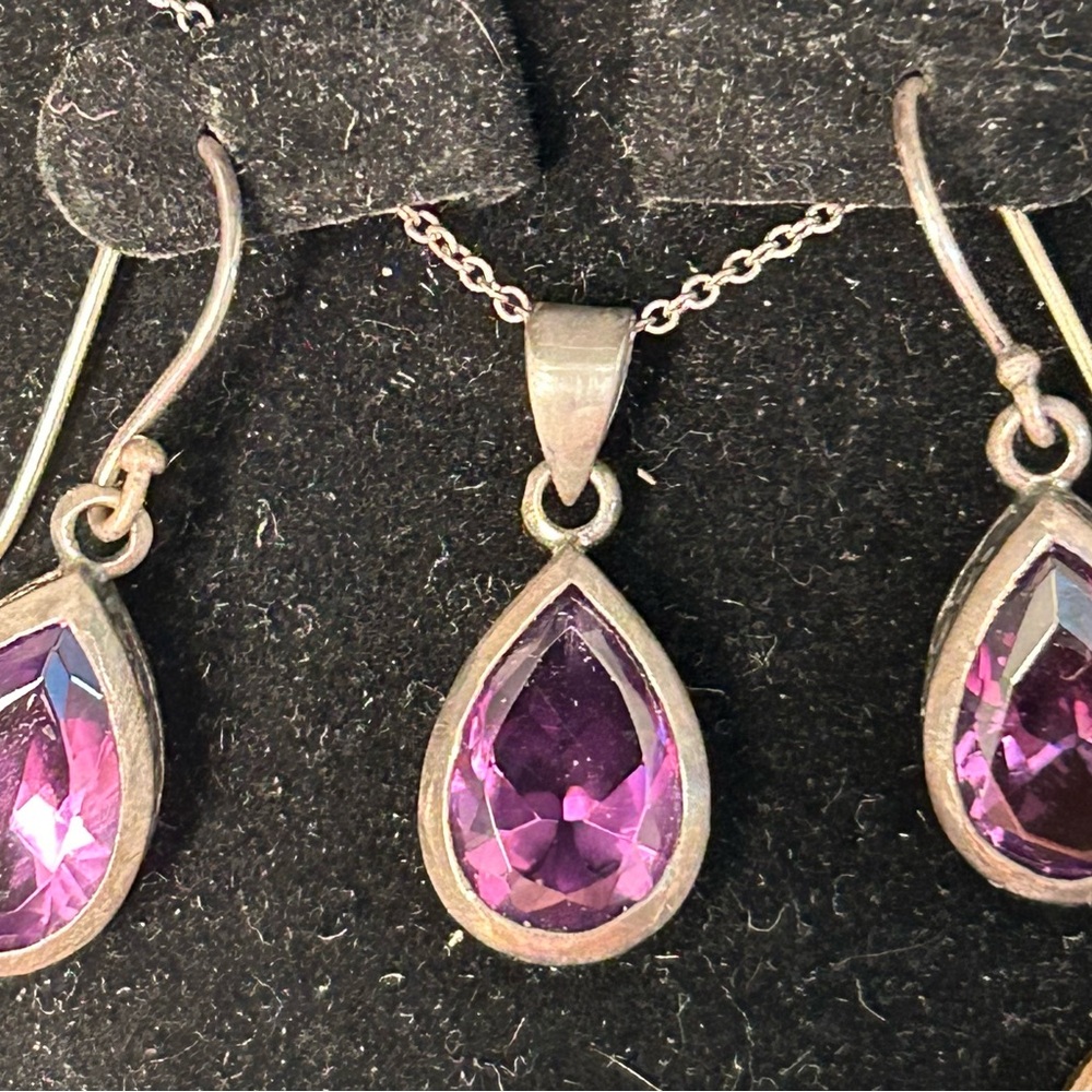 Coldwater Creek 16” necklace/purple pendant/earring set - Picture 3 of 6